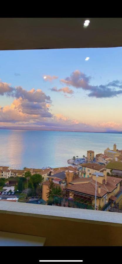 דירות פורטו סנטו סטפנו Bilocale Vista Mare Con Posto Auto מראה חיצוני תמונה